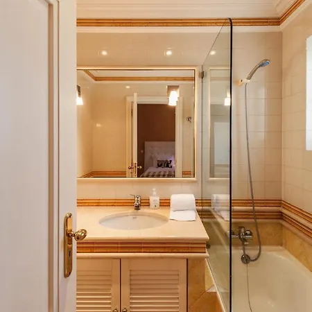 Cobre Sleeps 12 Pool Wifi * Torre (Lisbon)