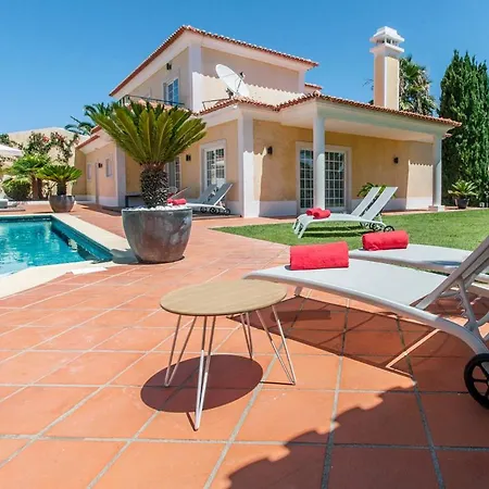Villa Cobre Sleeps 12 Pool Wifi Torre (Lisbon)
