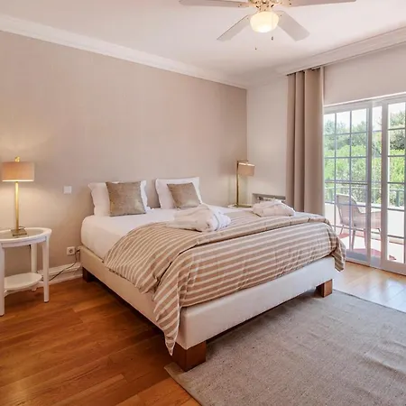 Villa Cobre Sleeps 12 Pool Wifi Torre (Lisbon)