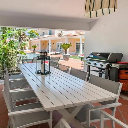 Villa Cobre Sleeps 12 Pool Wifi Torre (Lisbon)
